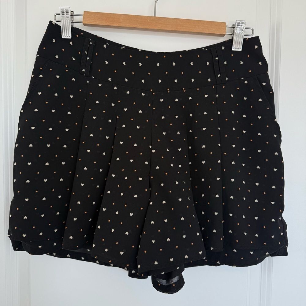 VERO MODA | Black and White Pleated Mini Skater Skirt